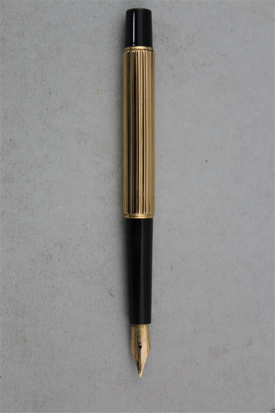 A 9ct gold Watermans Ideal fountain pen, 5.5in.